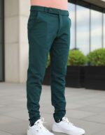 velvom-men-formal-pant-green-model