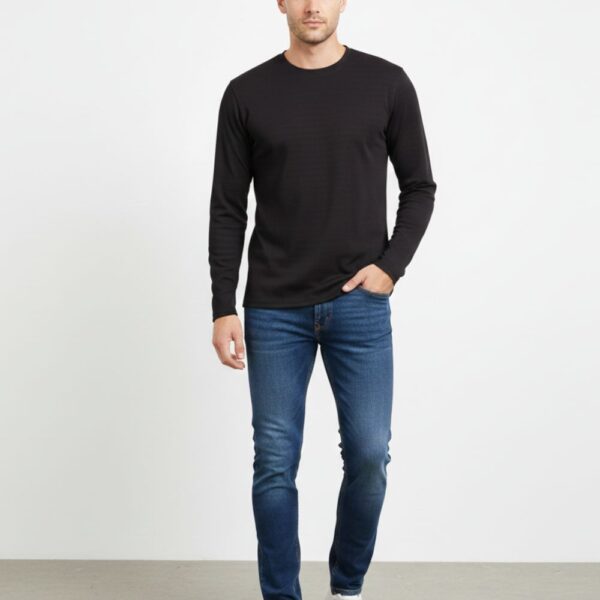 velvom-men-full-sleeve-tshirt-black-model-front