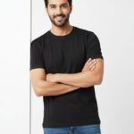 velvom-men-half-sleeve-tshirt-black-model