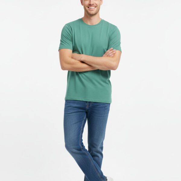 velvom-men-half-sleeve-tshirt-green-model-front