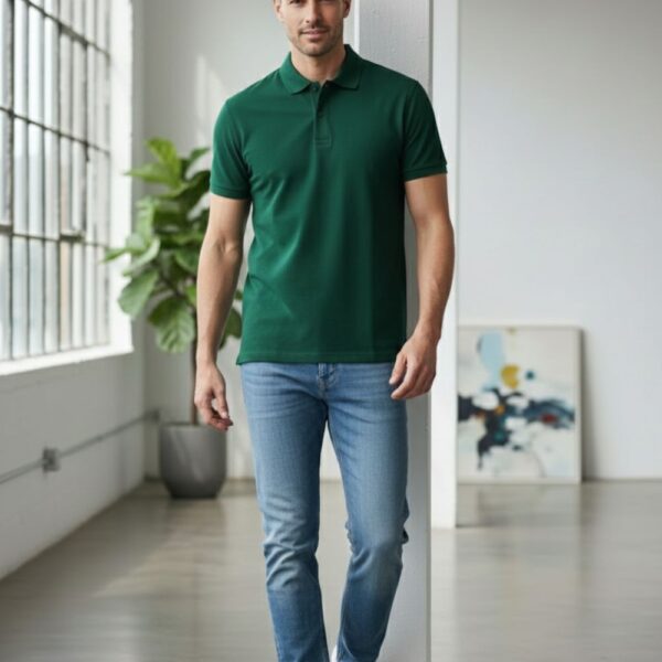 velvom-men-polo-tshirts-green-model
